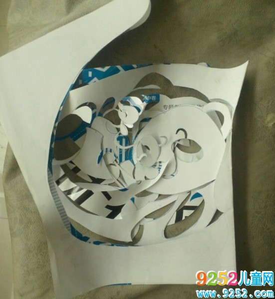熊貓動物<a href=http://www.inspiredelm.com/jianzhi/ target=_blank class=infotextkey>剪紙</a>