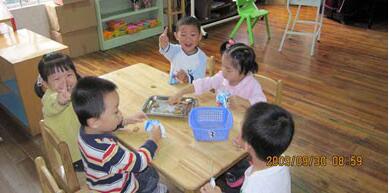 幼兒園小班教育筆記案例《幼兒手眼協(xié)調(diào)能力的培養(yǎng)》