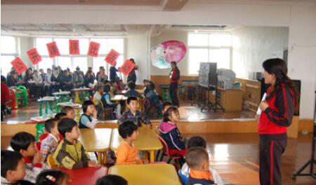 小班教師教育筆記《探討幼兒在游戲中的創(chuàng)新需求》