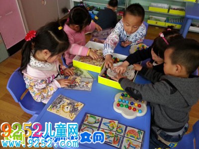 大班語言說課稿<a href=http://www.inspiredelm.com/jiaoan/ target=_blank class=infotextkey>教案</a>《逃家的小兔》