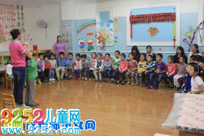 幼兒園優(yōu)秀說課稿《美麗的花》