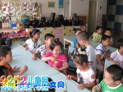 大班游戲說課稿《我的同伴》