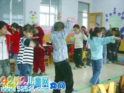 幼兒園大班說課稿《棒棒和胖胖天使》
