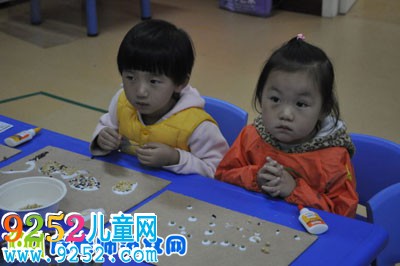 大班主題活動(dòng)說(shuō)課稿《水是我們的好朋友》