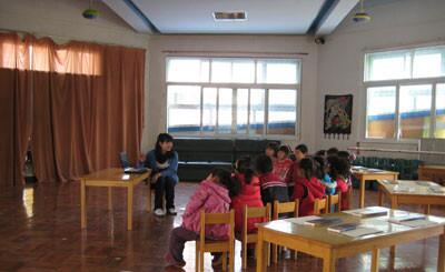 小班優(yōu)質語言<a href=http://www.inspiredelm.com/jiaoan/ target=_blank class=infotextkey>教案</a>《甜津津的河水》