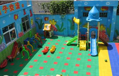 幼兒園小班語言<a href=http://www.inspiredelm.com/jiaoan/ target=_blank class=infotextkey>教案</a>《大床和小床》