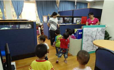 幼兒園小班語言<a href=http://www.inspiredelm.com/jiaoan/ target=_blank class=infotextkey>教案</a>《兩顆花籽找新家》