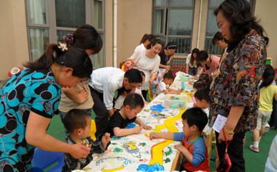 幼兒園小班語言優(yōu)秀<a href=http://www.inspiredelm.com/jiaoan/ target=_blank class=infotextkey>教案</a>《長長的朋友》