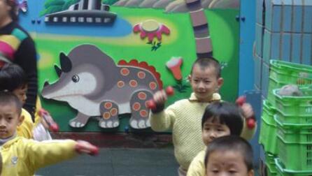 幼兒園小班語言<a href=http://www.inspiredelm.com/jiaoan/ target=_blank class=infotextkey>教案</a>《上床睡覺》