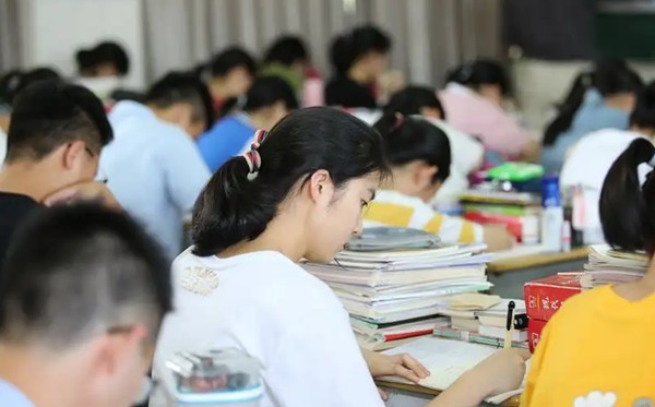 2023年高考難度趨勢(shì),高考會(huì)越來(lái)越難嗎