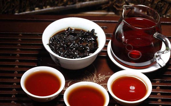 關(guān)于茶的唯美<a href=http://www.inspiredelm.com/juzi/ target=_blank class=infotextkey>句子</a>,有關(guān)茶簡短有意境的語錄