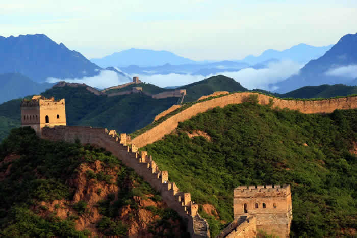 秦始皇為什么要修筑萬(wàn)里長(zhǎng)城