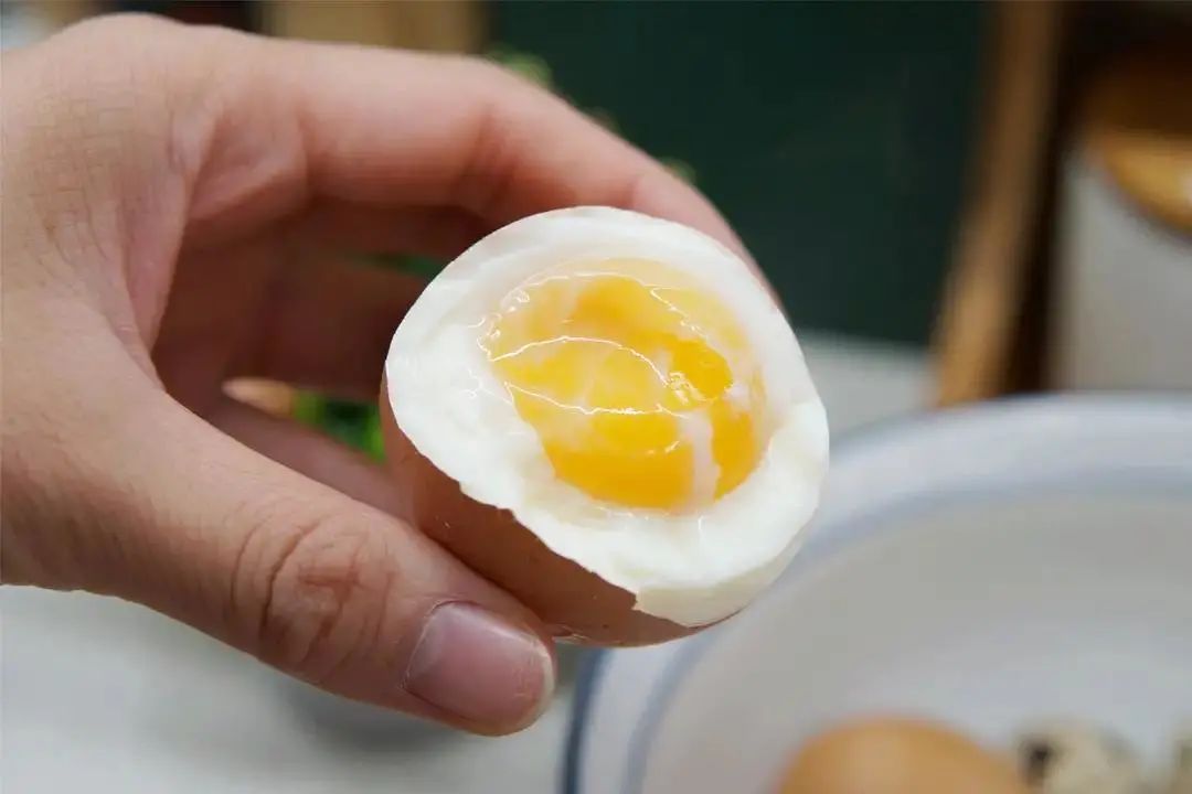 煮雞蛋需要多長時間營養(yǎng)最佳,煮雞蛋冷水下鍋還是熱水下鍋