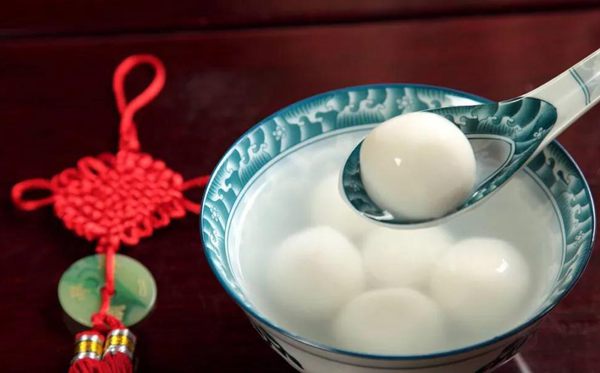 湯圓和元宵的區(qū)別,湯圓和元宵是一種東西嗎