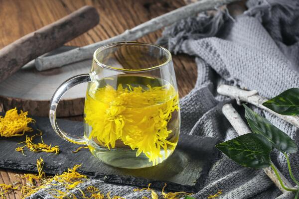 菊花有毒嗎，觸摸會(huì)導(dǎo)致皮膚瘙癢、腫脹
