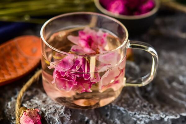 玫瑰花茶可以豐胸嗎，需要與其他食物一同搭配才行