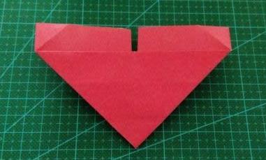 如何折疊LOVE文字愛心<a href=http://www.inspiredelm.com/zhezhi/ target=_blank class=infotextkey>折紙</a>步驟圖