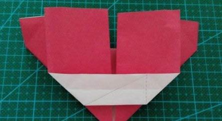 如何折疊LOVE文字愛心<a href=http://www.inspiredelm.com/zhezhi/ target=_blank class=infotextkey>折紙</a>步驟圖
