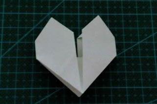如何折疊LOVE文字愛心<a href=http://www.inspiredelm.com/zhezhi/ target=_blank class=infotextkey>折紙</a>步驟圖