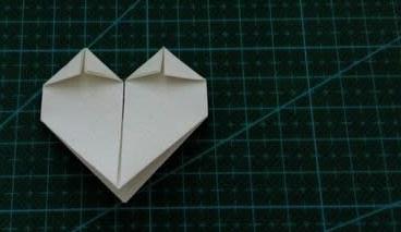 如何折疊LOVE文字愛心<a href=http://www.inspiredelm.com/zhezhi/ target=_blank class=infotextkey>折紙</a>步驟圖