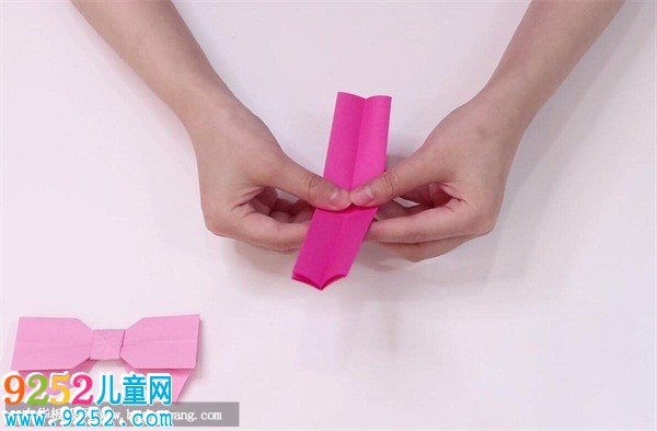 蝴蝶結(jié)的折法