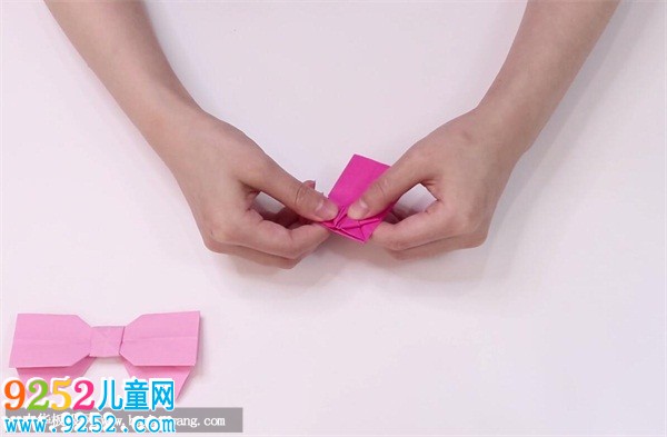 蝴蝶結(jié)的折法