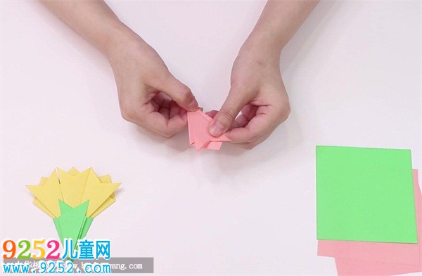 康乃馨怎么折