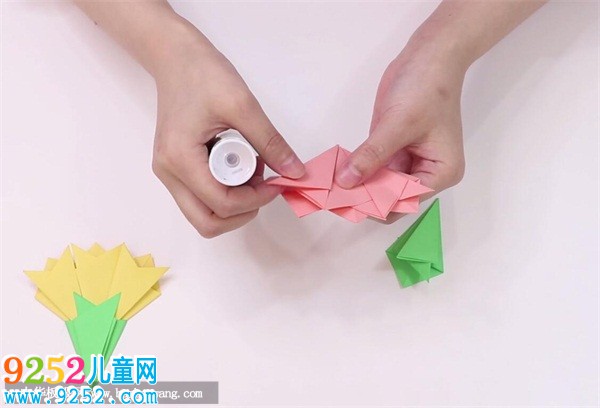 康乃馨怎么折