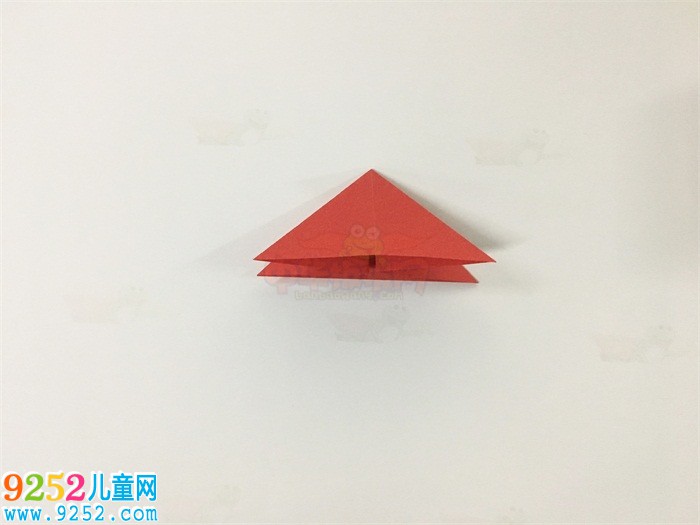百合花的折法，<a href=http://www.inspiredelm.com/zhezhi/ target=_blank class=infotextkey>折紙</a>百合花步驟圖解