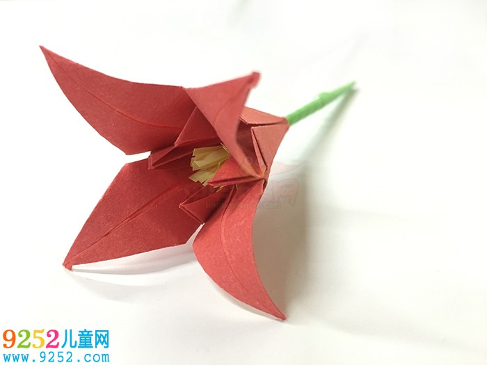 百合花的折法，折紙百合花步驟圖解