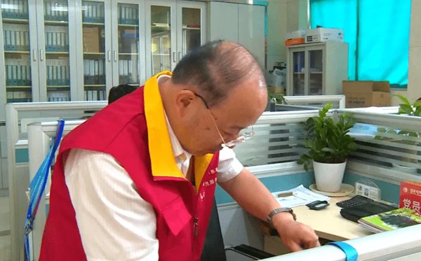 時代楷模錢海軍先進事跡感言200字范文
